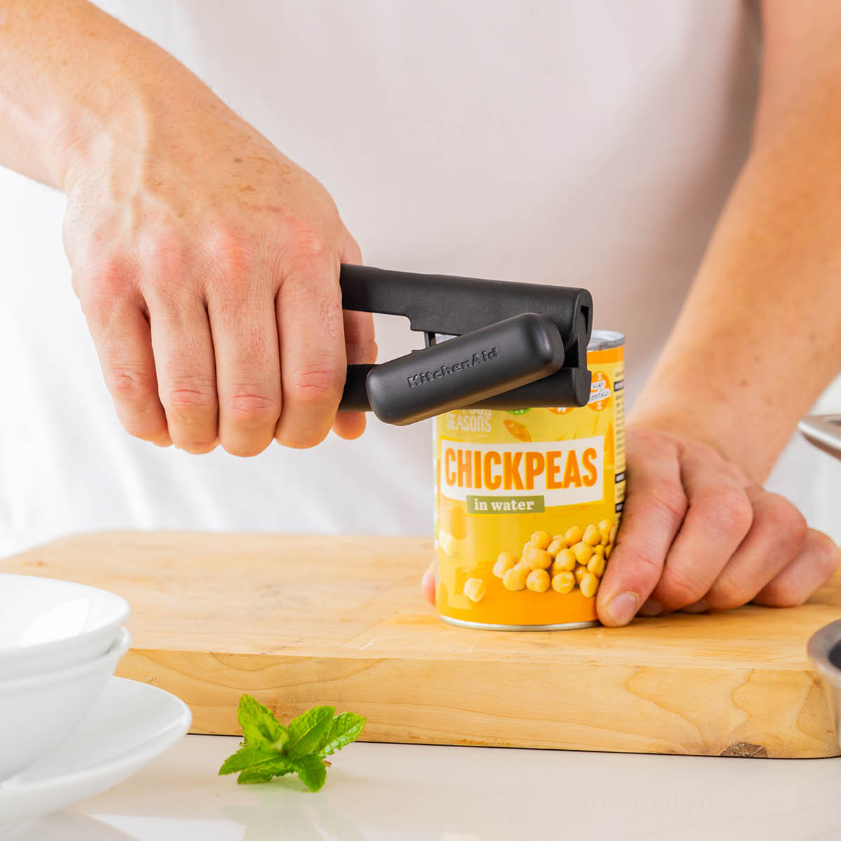 KitchenAid KitchenAid Purkinavaaja 18 cm Mattamusta