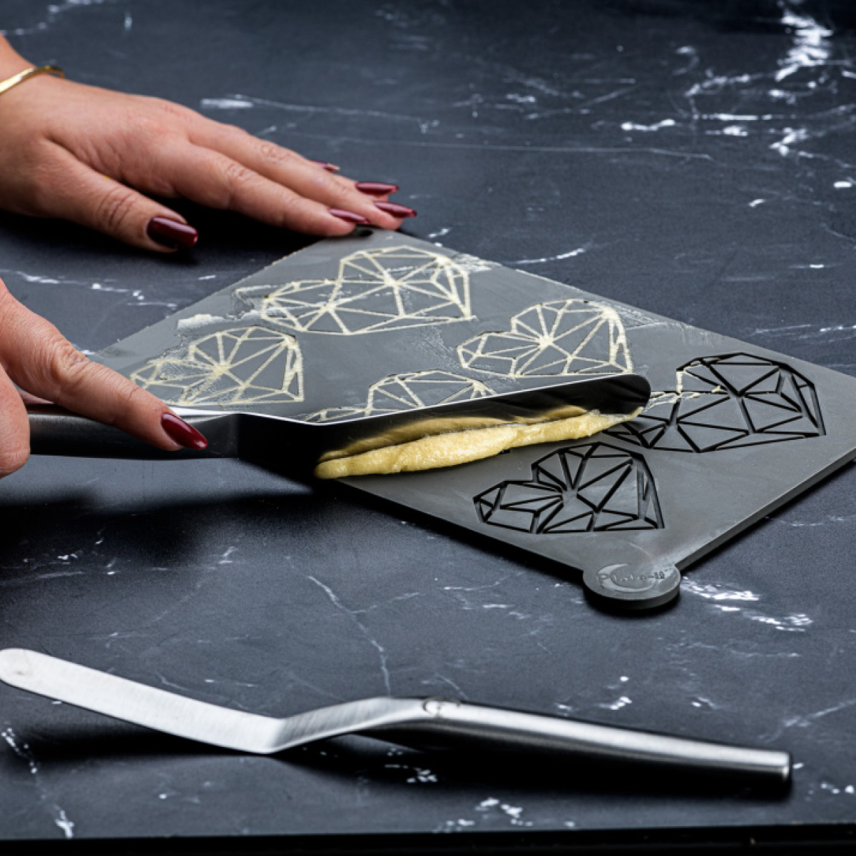 Plate It Silikonform Love At First Bite 3 stk grå/hvit