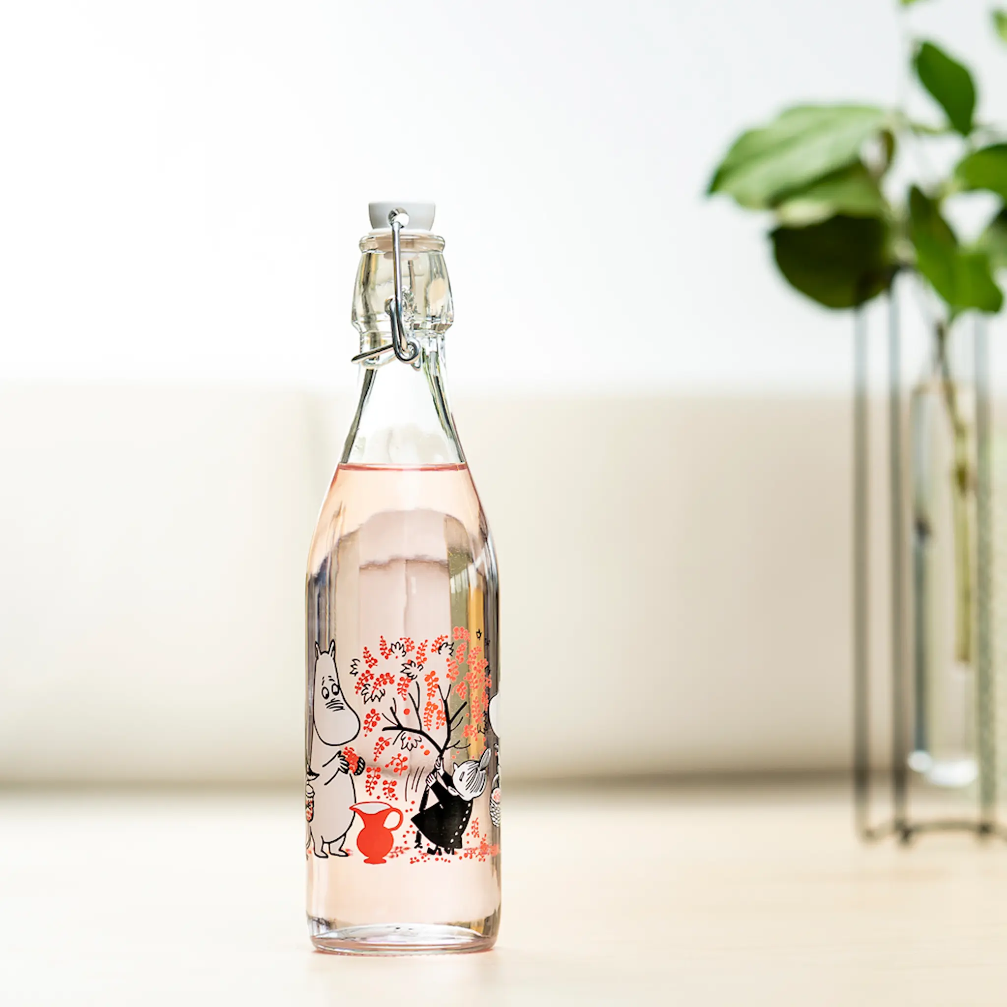 Muurla Mumin glasflaska med bygelkork 0,5 L bär