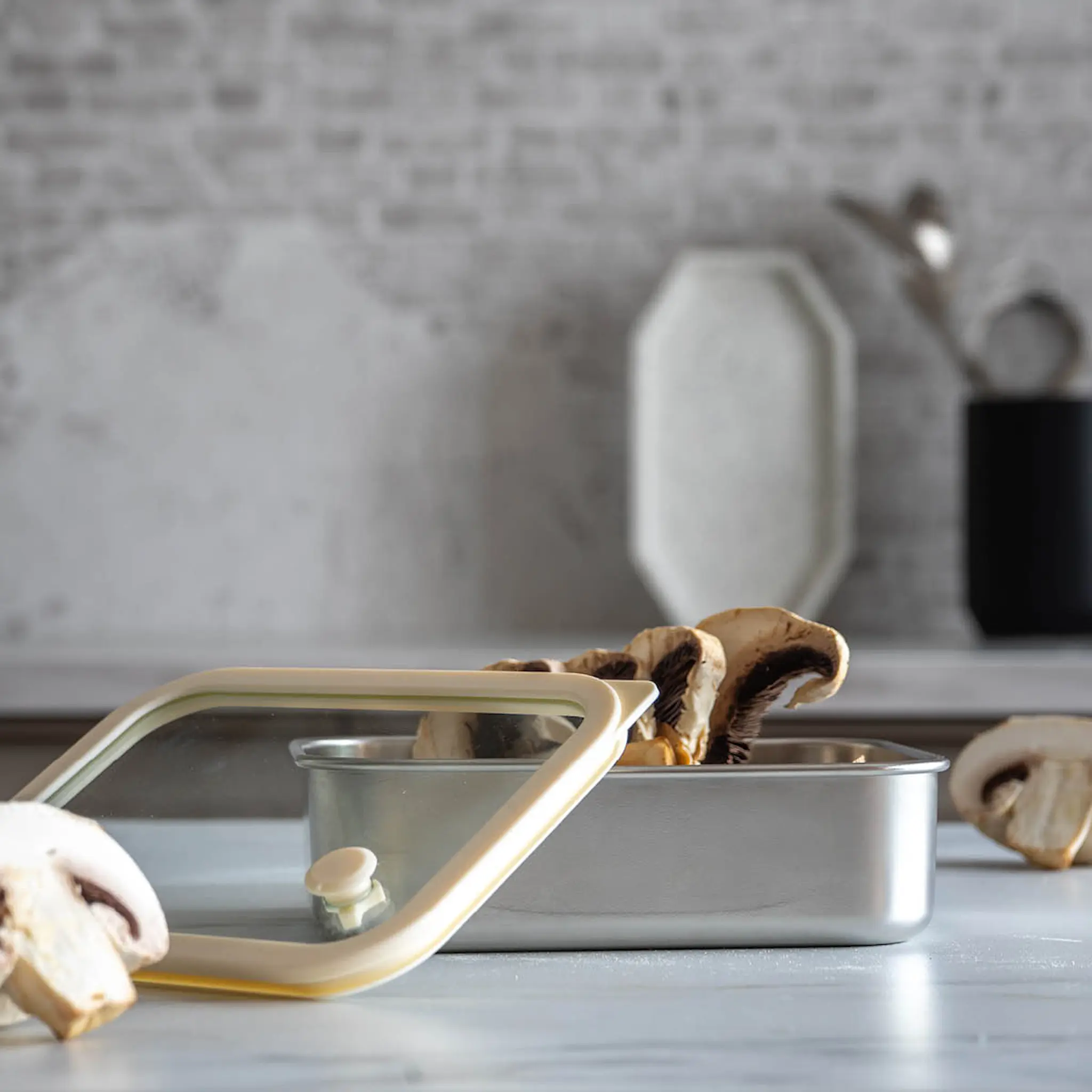 Modern House Smart Seal förvaringsburk 1,1 L stål/beige