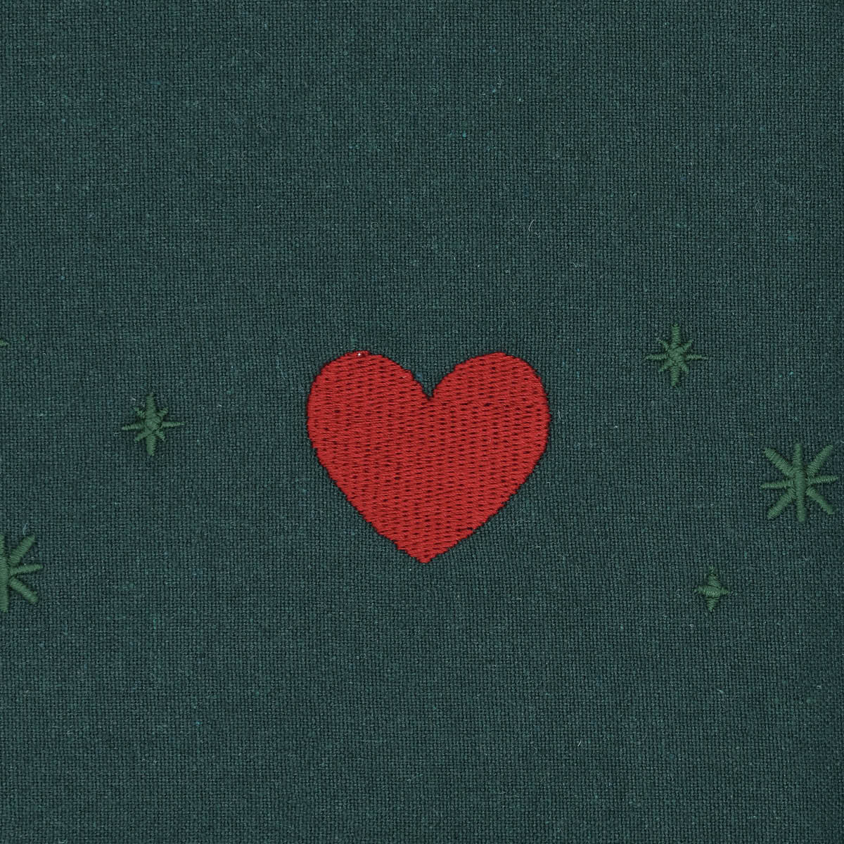 Juna Christmas Fable duk 150x270 cm grønn