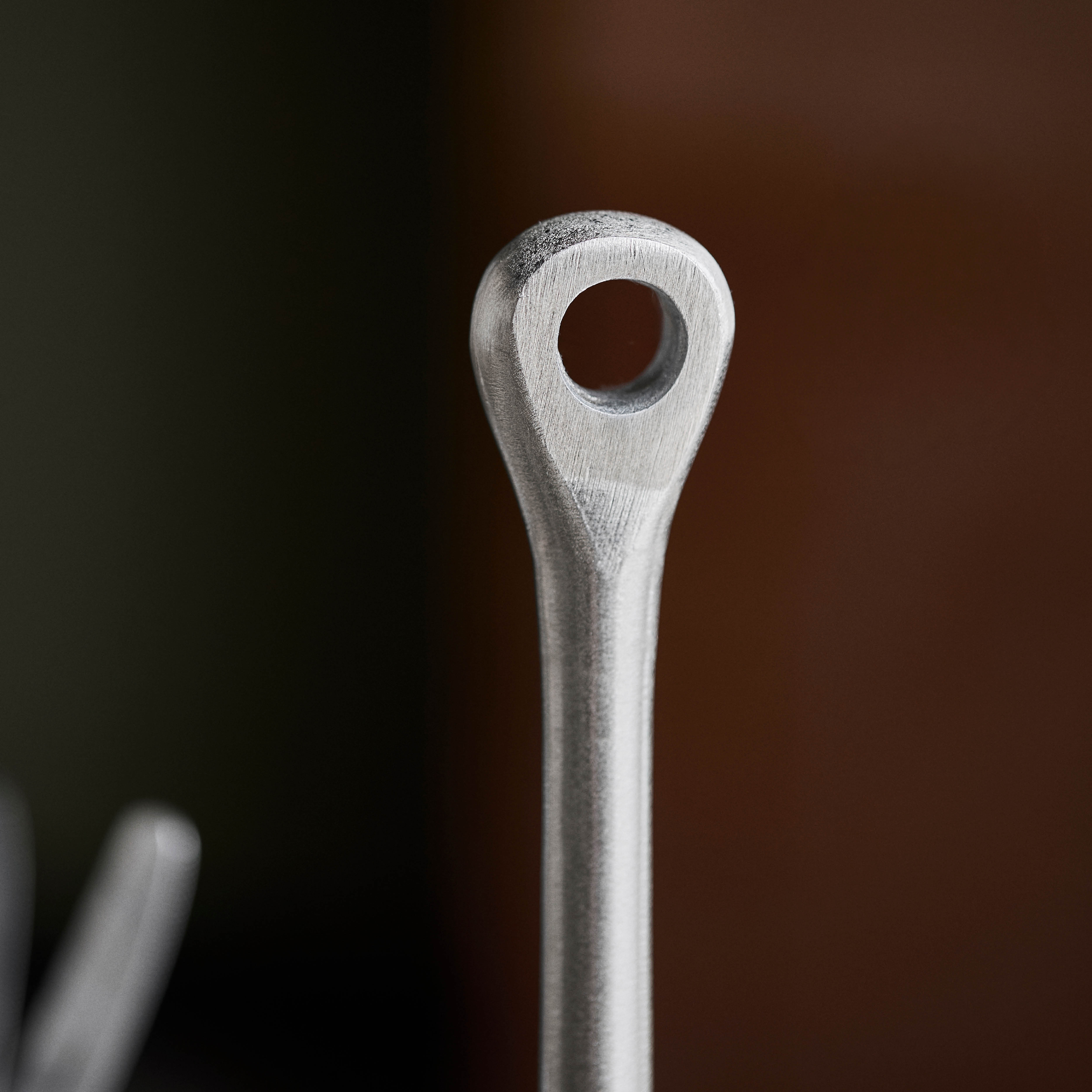 House Doctor Eden tørkerullholder 35 cm børstet sølvfinish