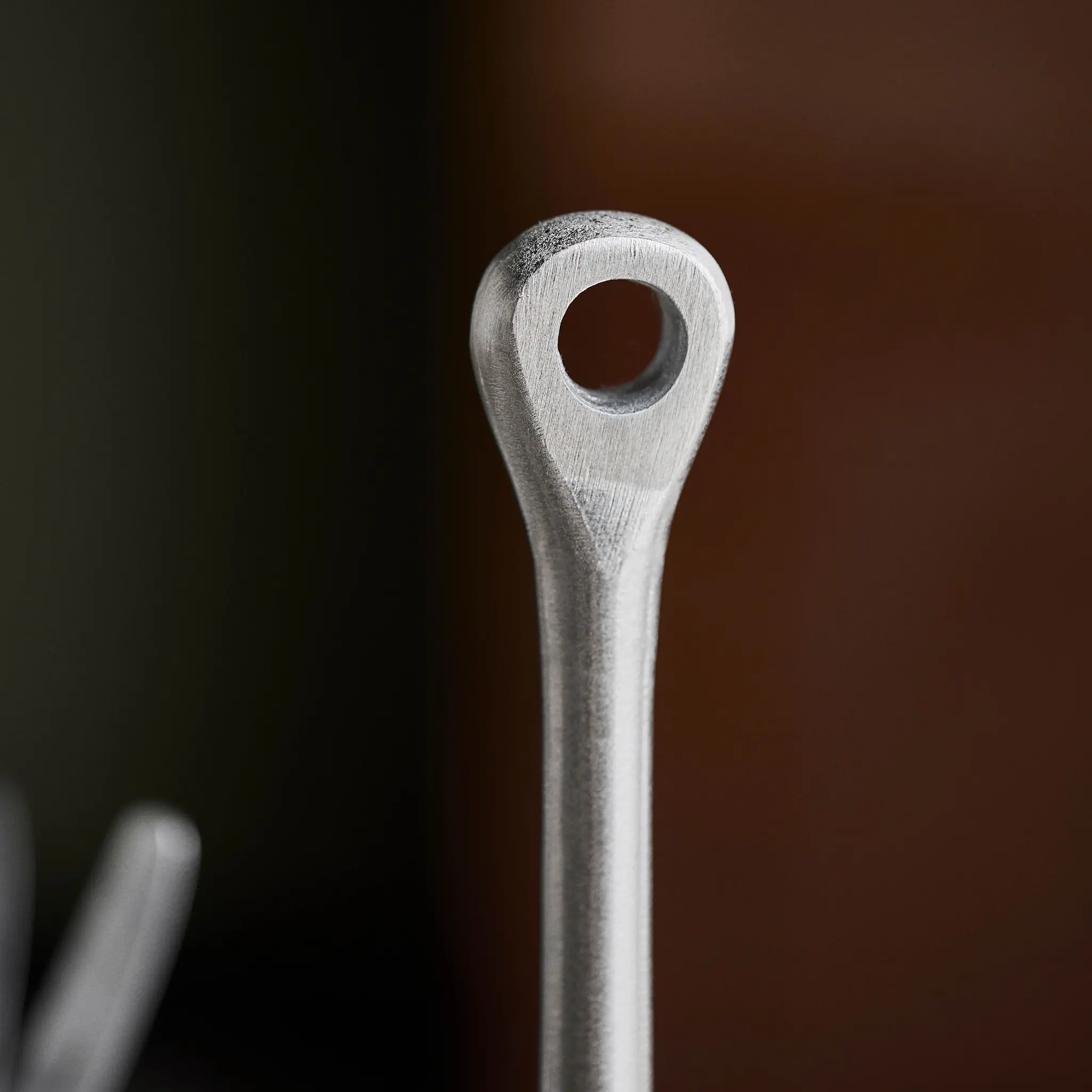 House Doctor Eden tørkerullholder 35 cm børstet sølvfinish