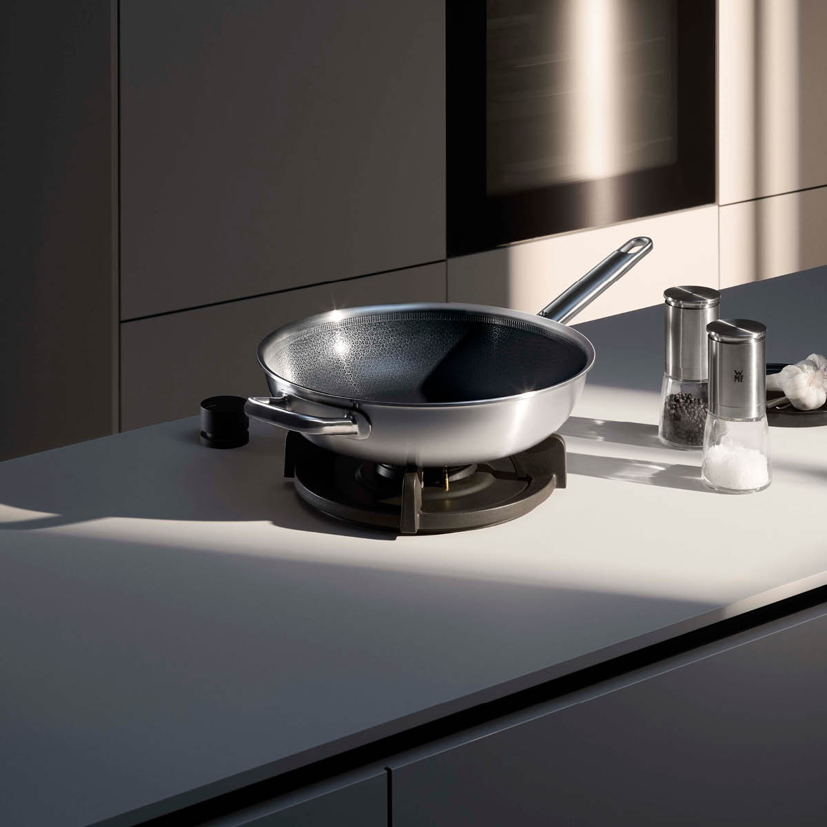 WMF Ultimate Profi Resist stekpanna 28 cm hybrid hög