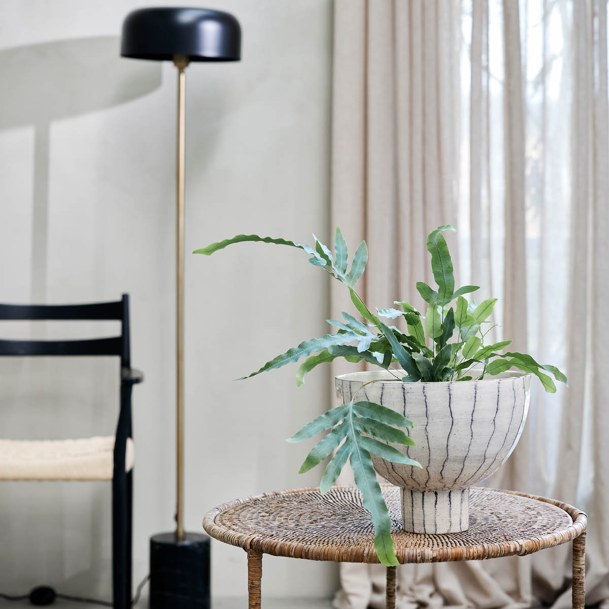 Lene Bjerre Sofillia Lattiavalaisin 150x28 cm Musta