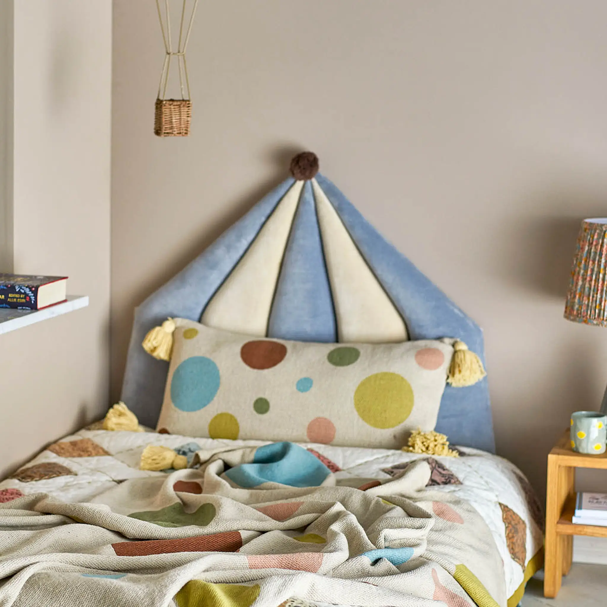 Bloomingville MINI Clennie pläd 160x130 cm natur/multi