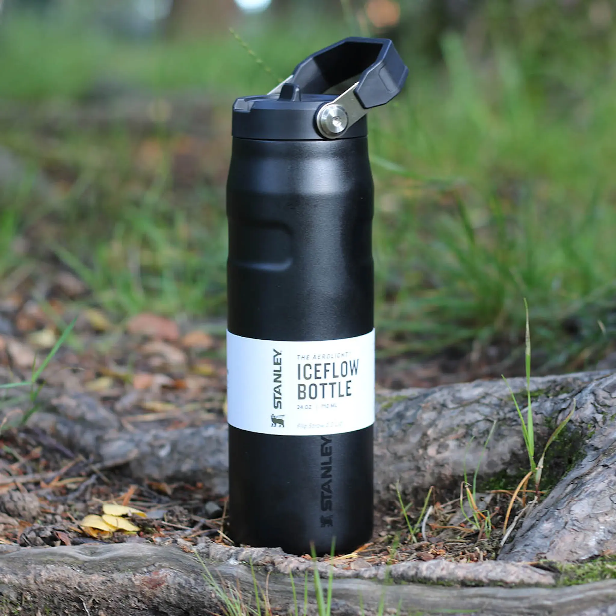 Stanley IceFlow Flip Straw 2.0 Bottle termosflaska 0,7 L black 2.0