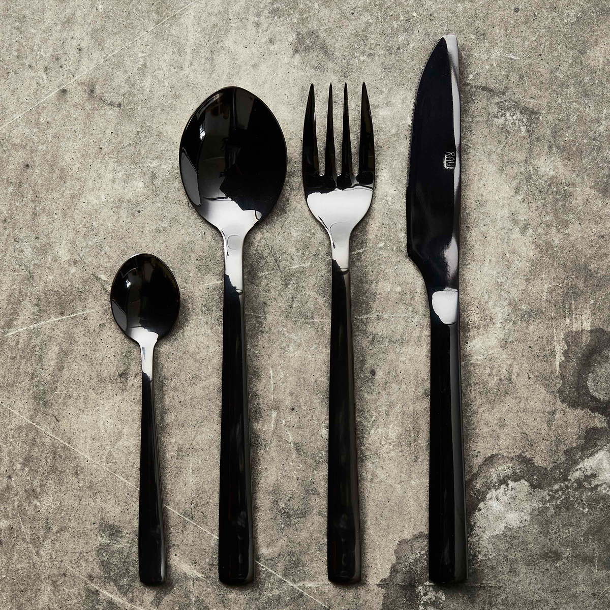 Aida Raw bestickset 40 delar svart