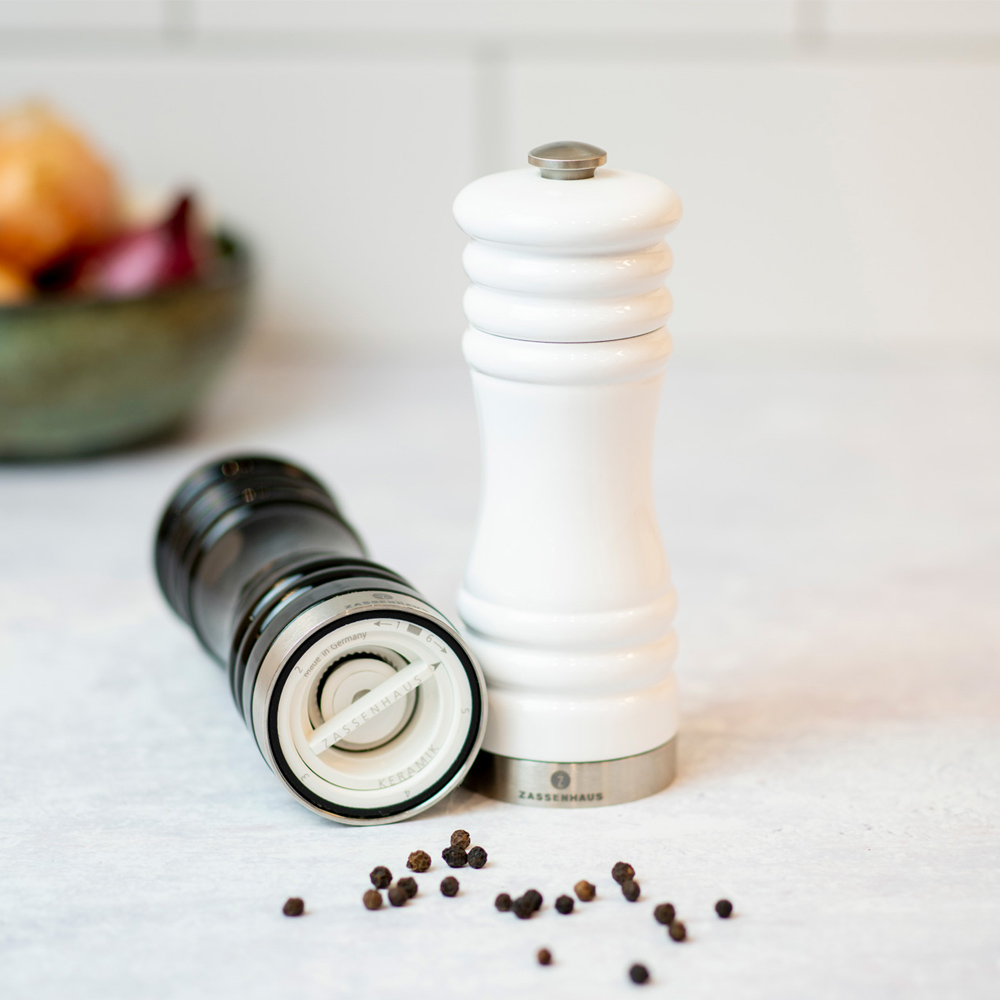 Zassenhaus Munchen kvernsett 15 cm svart/hvit