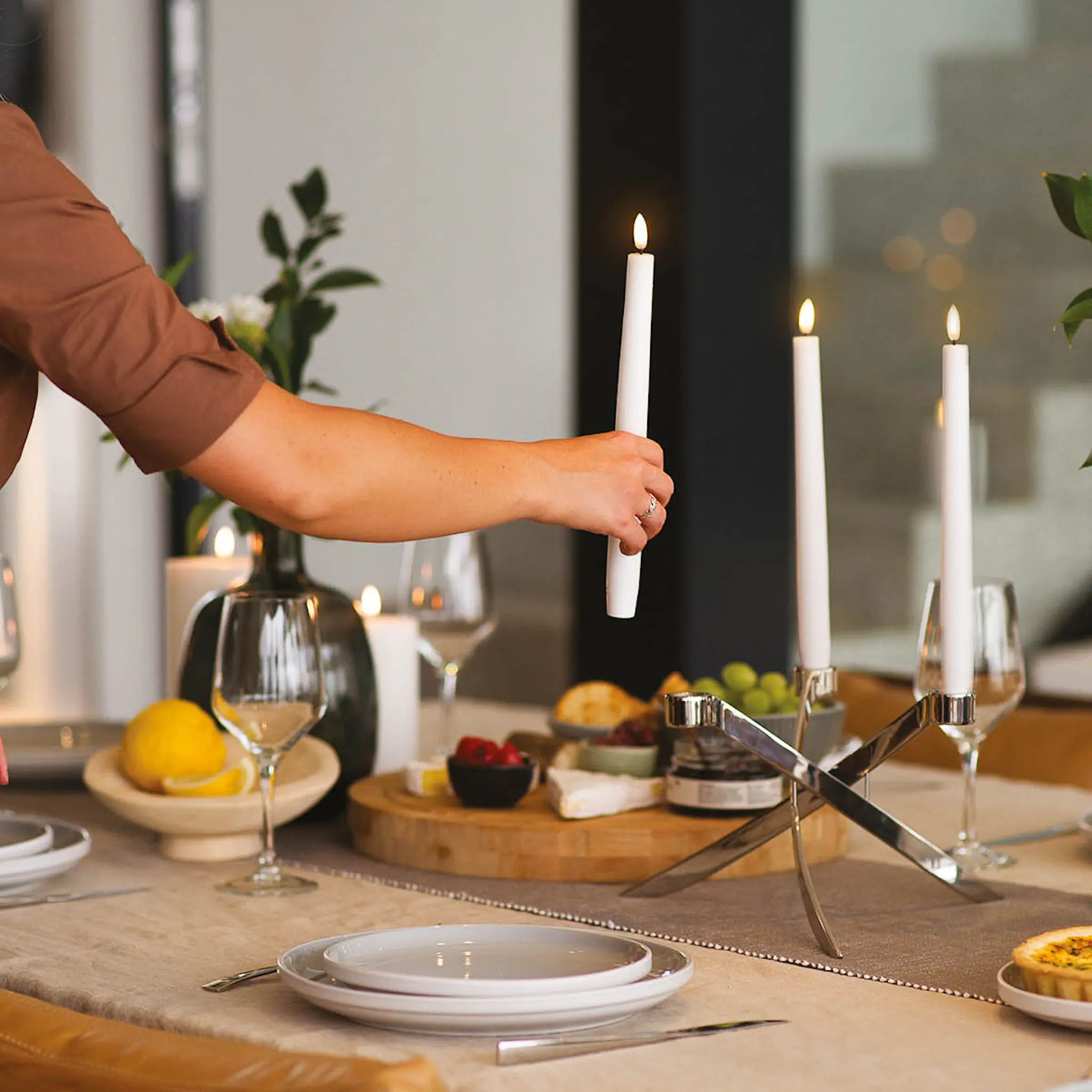 Uyuni Lighting Kruunukynttilä LED 25 cm 2 kpl Valkoinen