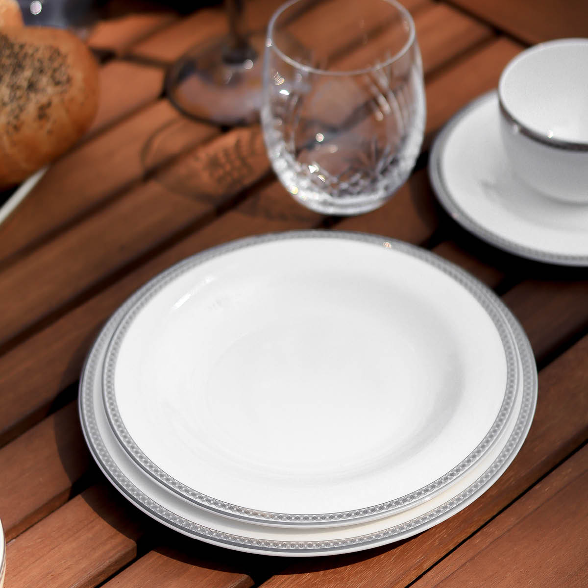 Royal Porcelain Silver Paisley tallerken 19 cm