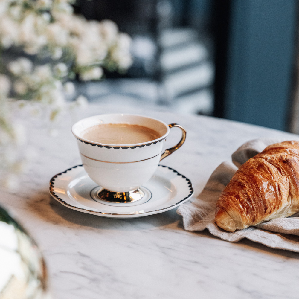 Hilke Lignano Sabbiadoro kopp og tallerken hvit