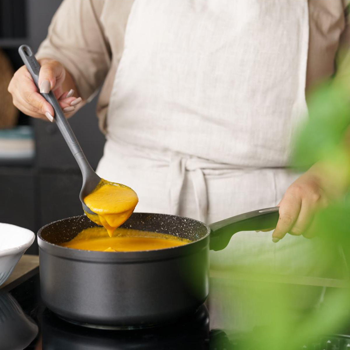 Zyliss Sausøse medium 28 cm grå