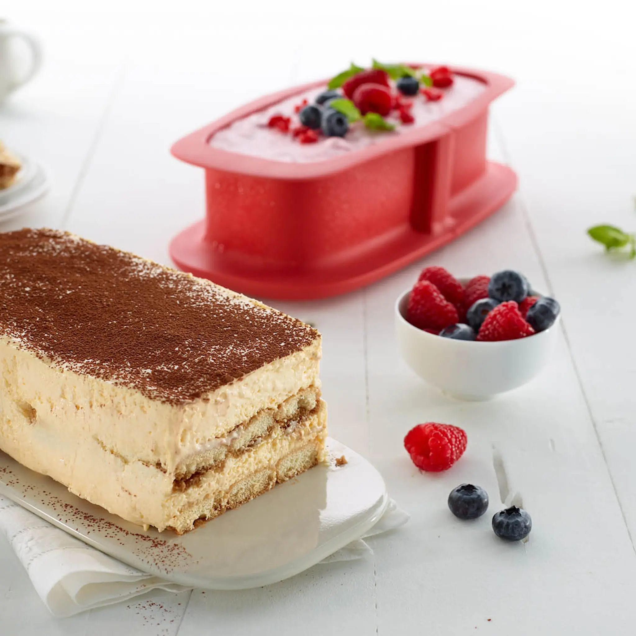 Lékué Springform rektangulär i silikon med tallrik 1,2 L röd/vit