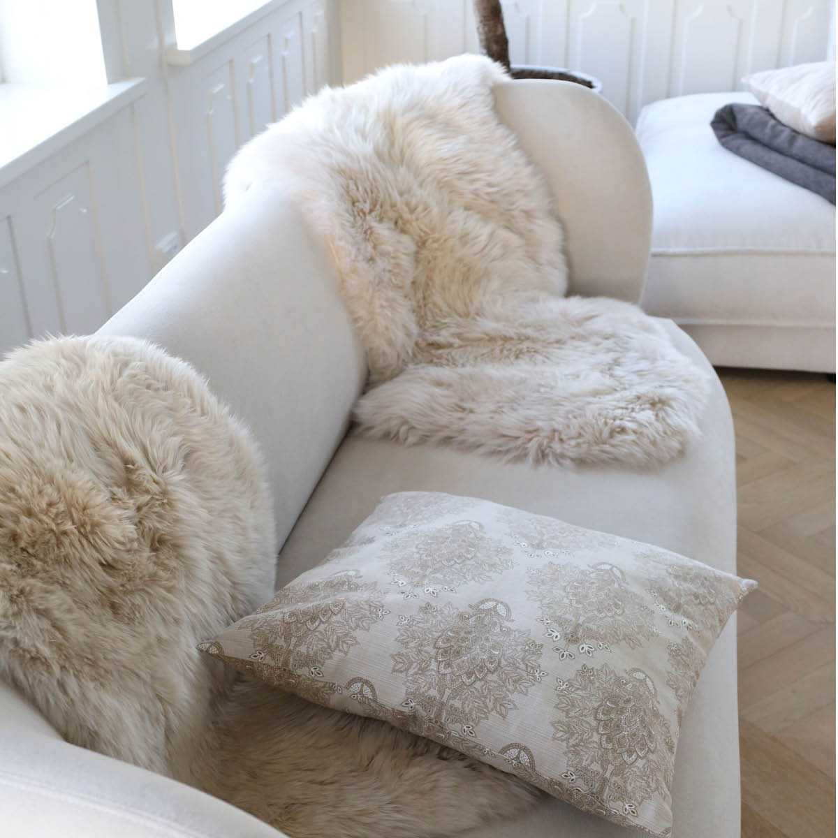 Natures Collection Fårskinn New Zealand lång ull 100 cm black