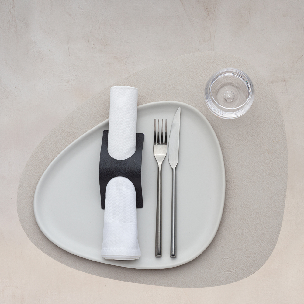 LIND DNA Curve Leather Serene Pöytätabletti 37x44 cm Beige