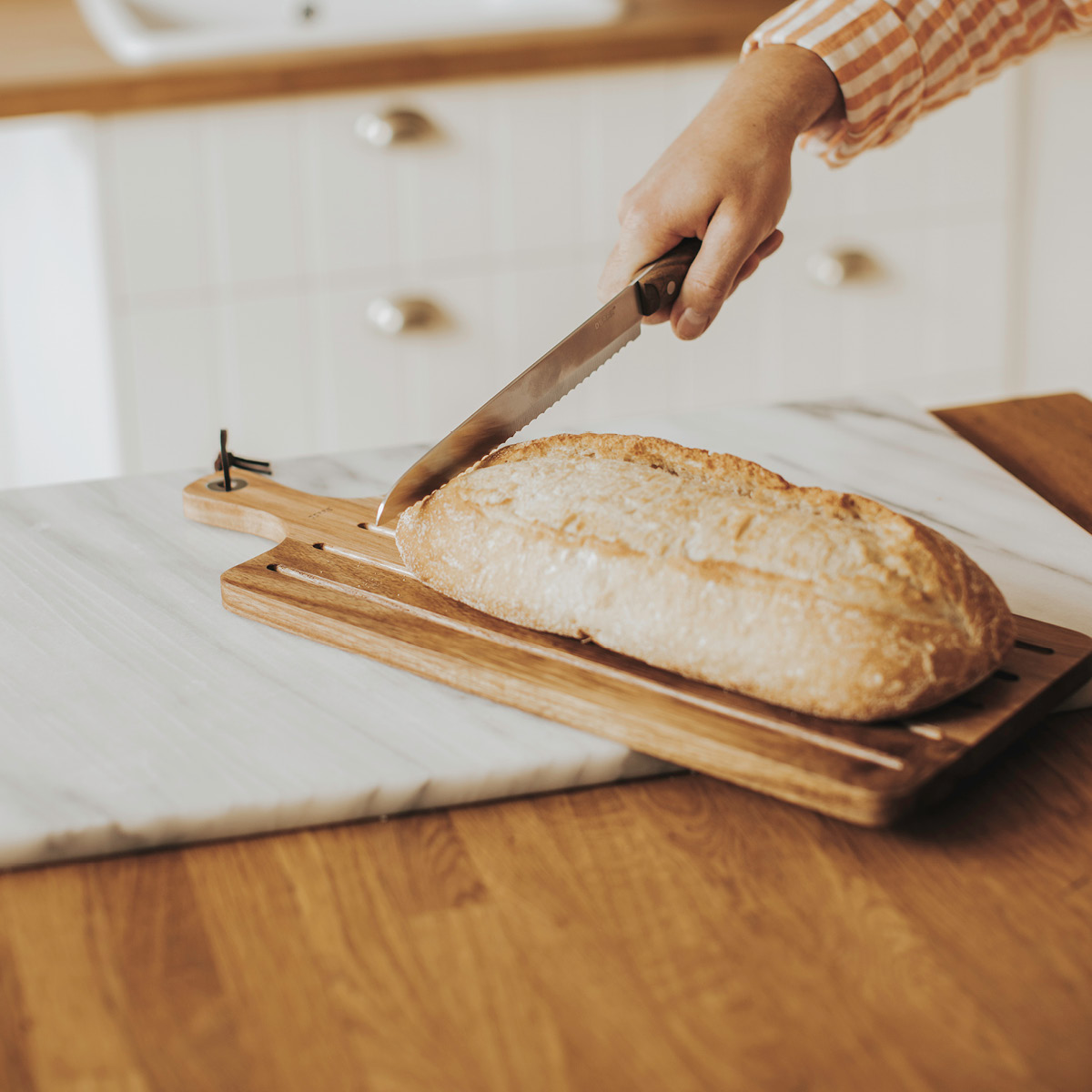 Dorre Kniv og skjærebrett 48x19 cm tre