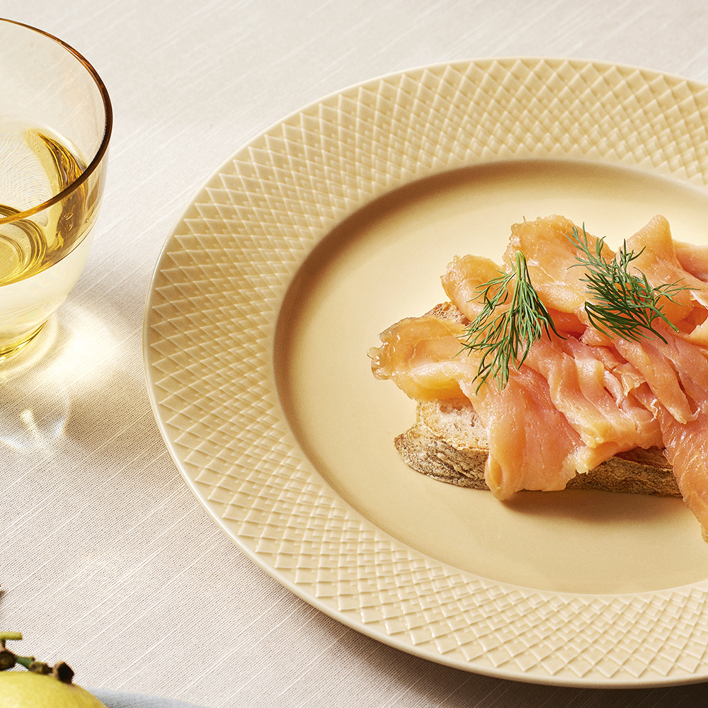 Lyngby Porcelæn Rhombe Color Lautanen 27 cm Hiekka