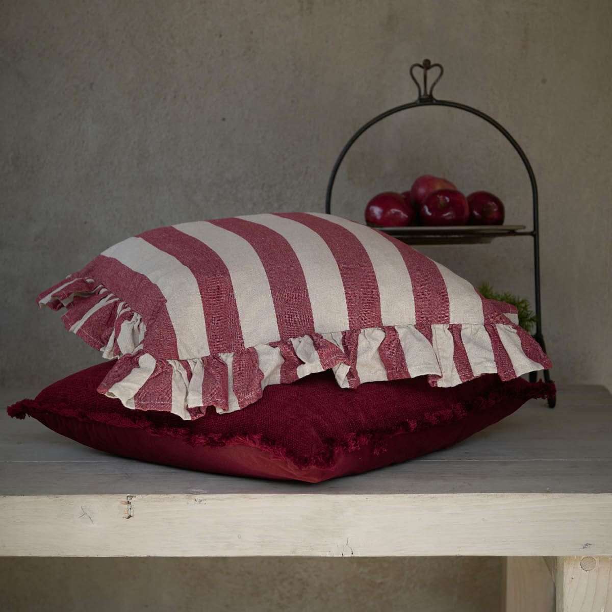 Fondaco Amalia kuddfodral 48x48 cm röd