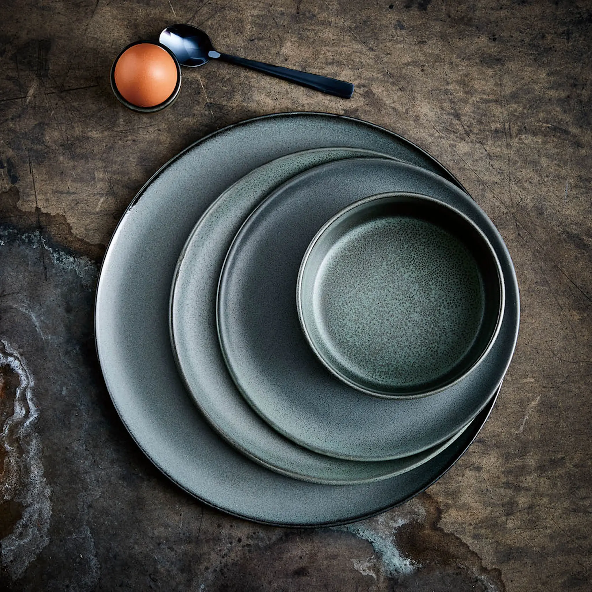 Aida Raw Tarjoiluastia 34 cm Northern Green