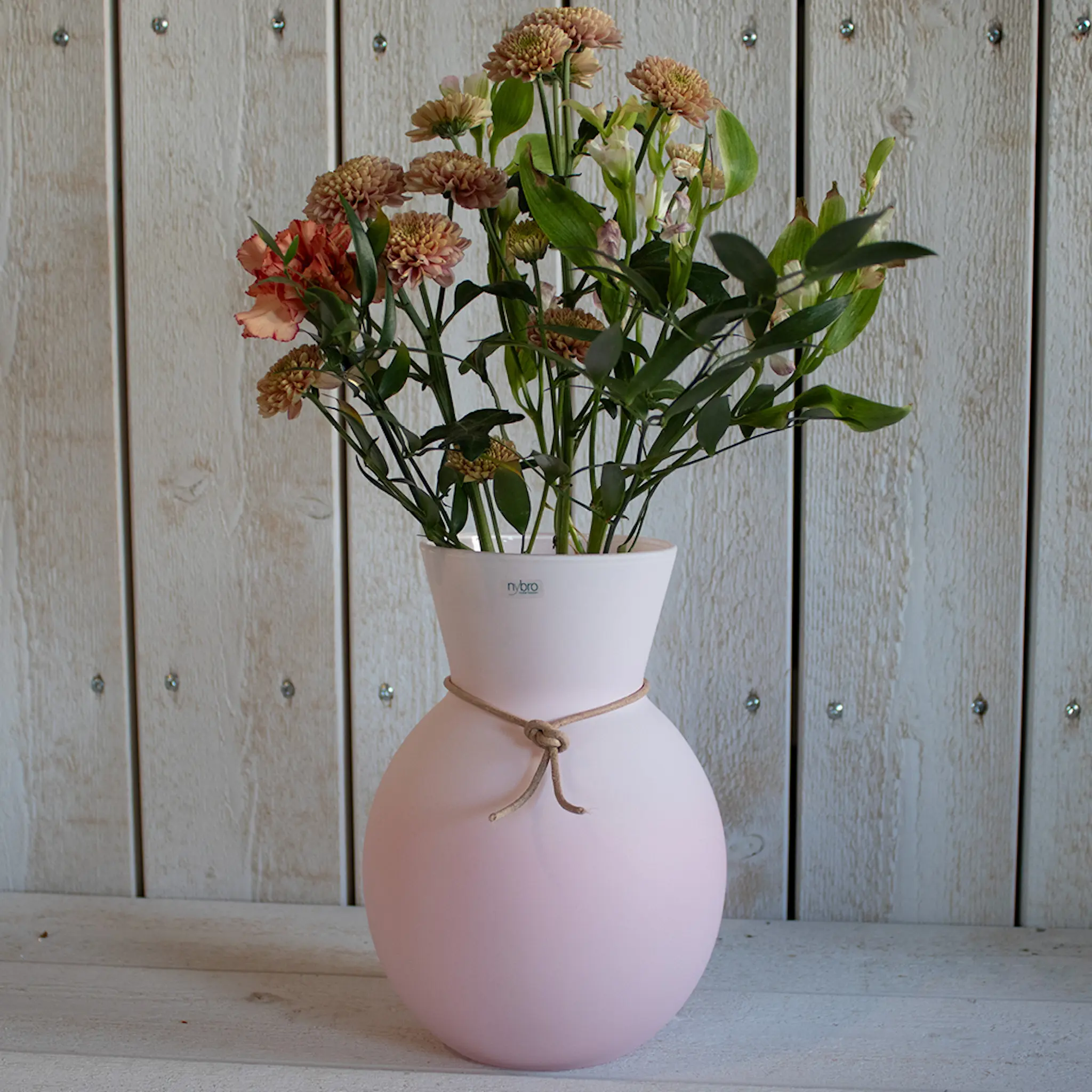 Nybro Crystal Happy Vas 23 cm Hallongrädde