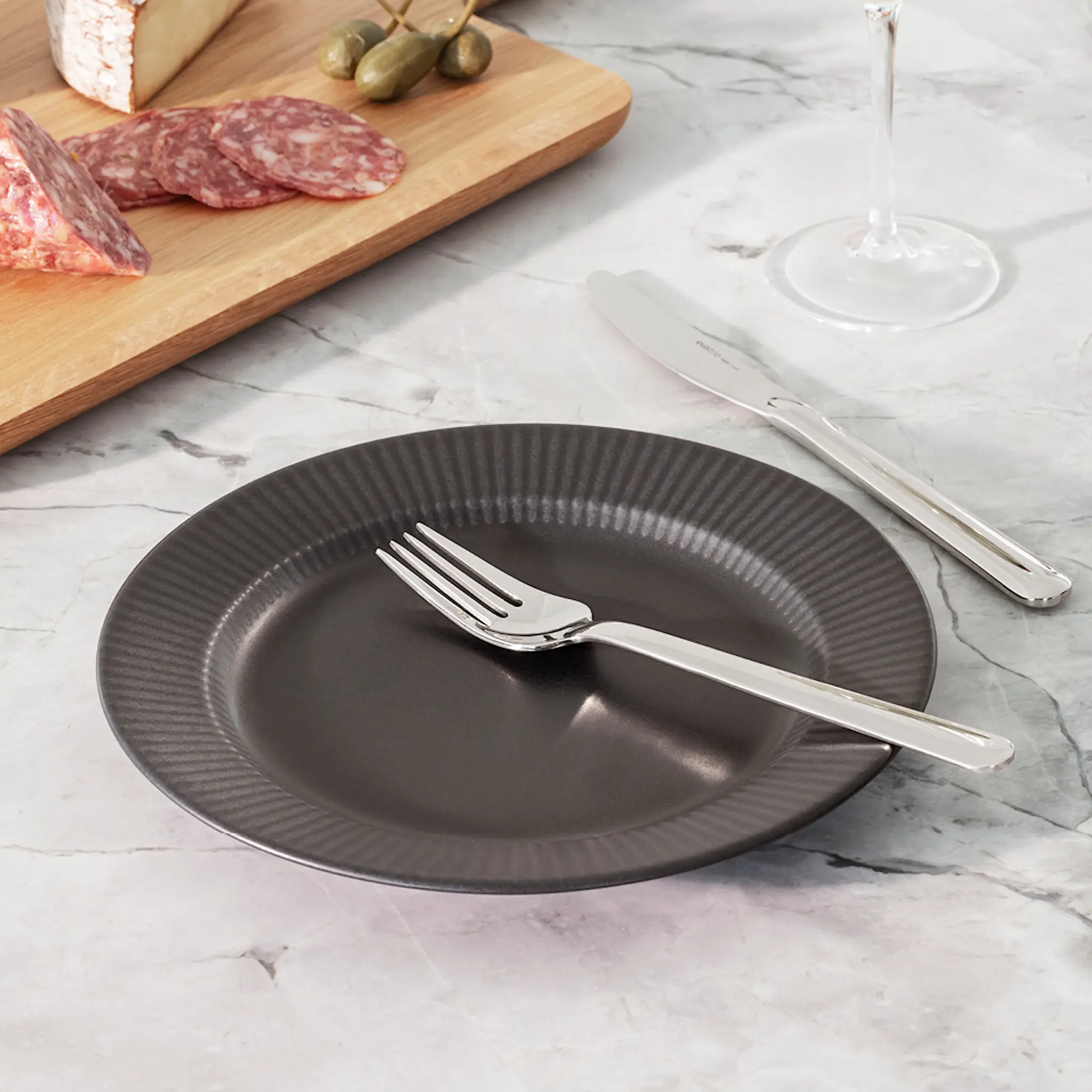 Eva Trio Legio Nova tallrik 22 cm svart