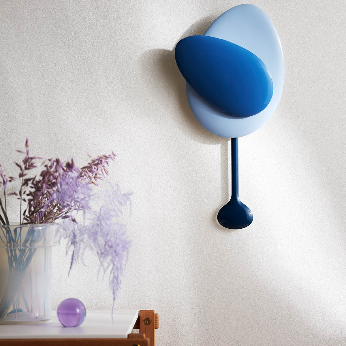 Design House Stockholm Mellow väggklocka 48,5x20,5 cm blå