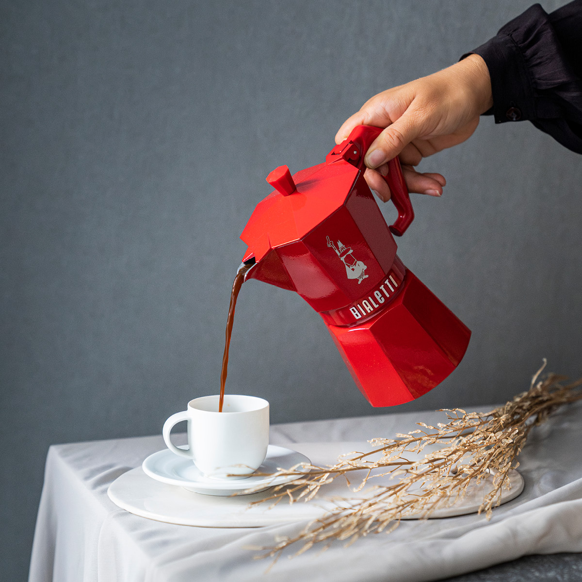 Bialetti Exclusive mokabryggare 6-koppar 25 cl röd