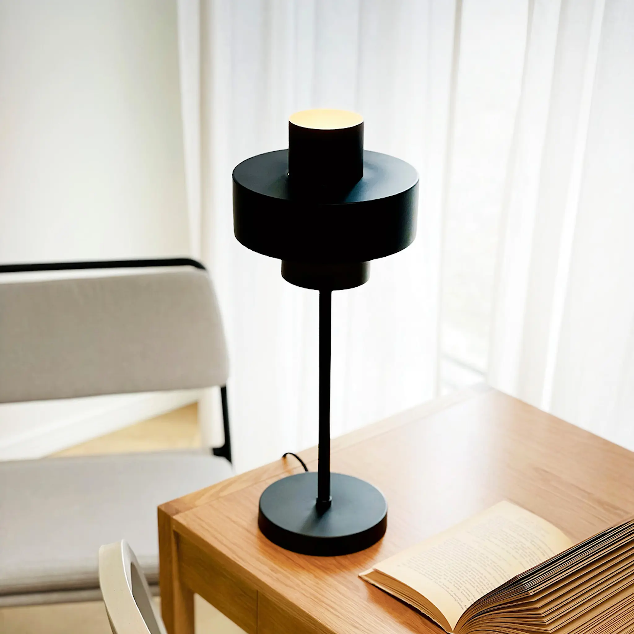 Dyberg Larsen Stoke bordslampa 49,5 cm svart