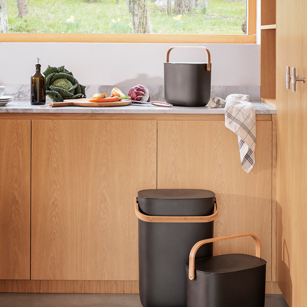 Eva Solo Reflect Jäteastia 6 L Musta