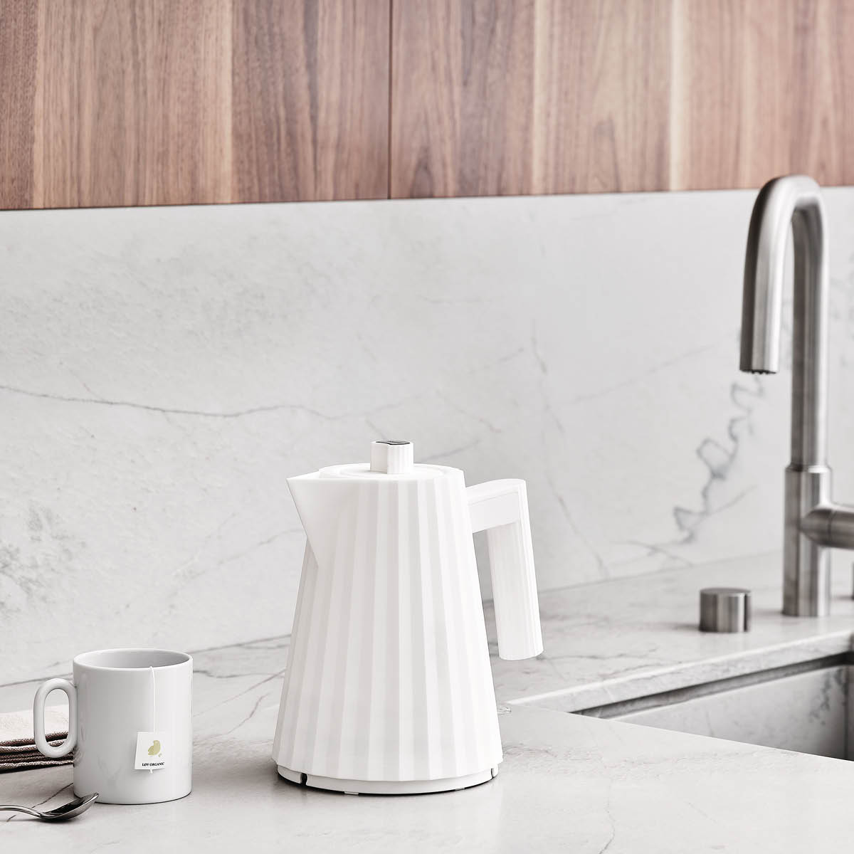 Alessi Plissé Vedenkeitin 1 L Valkoinen