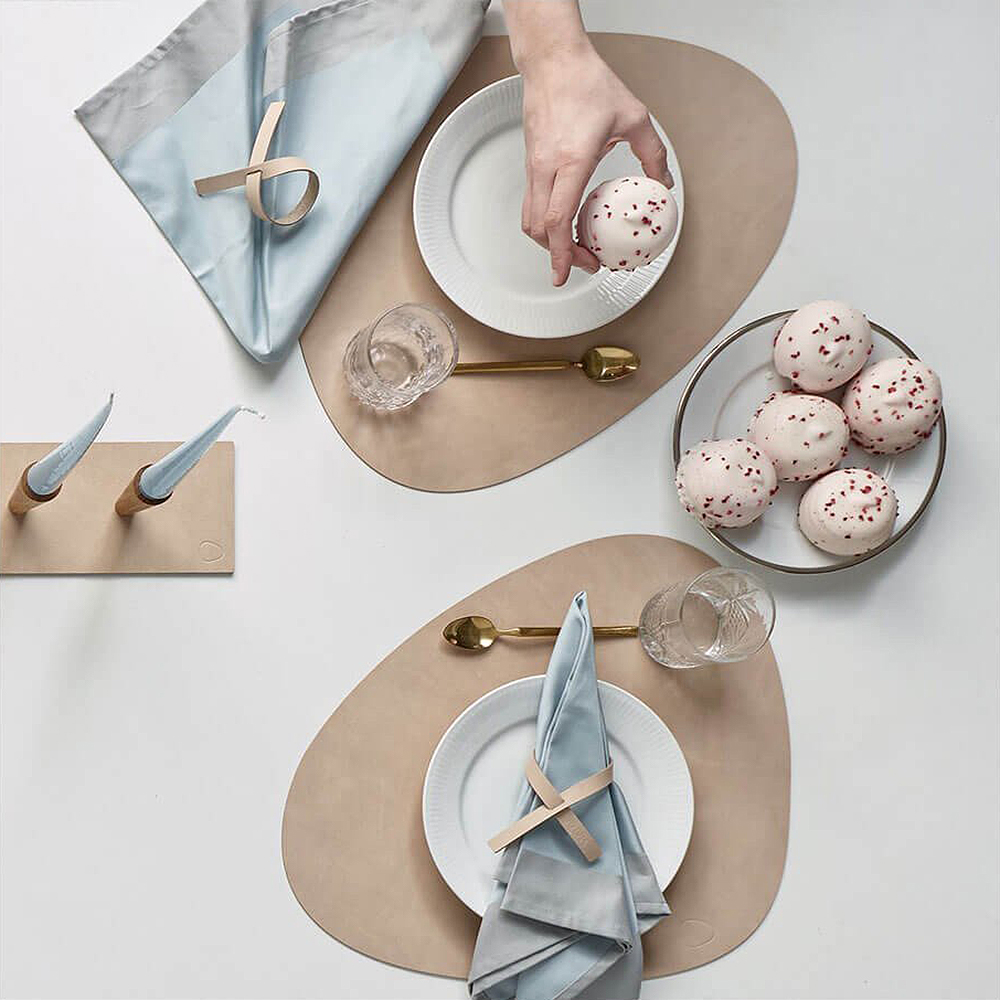 LIND DNA Nupo Curve Tablett 37x44 cm Sand