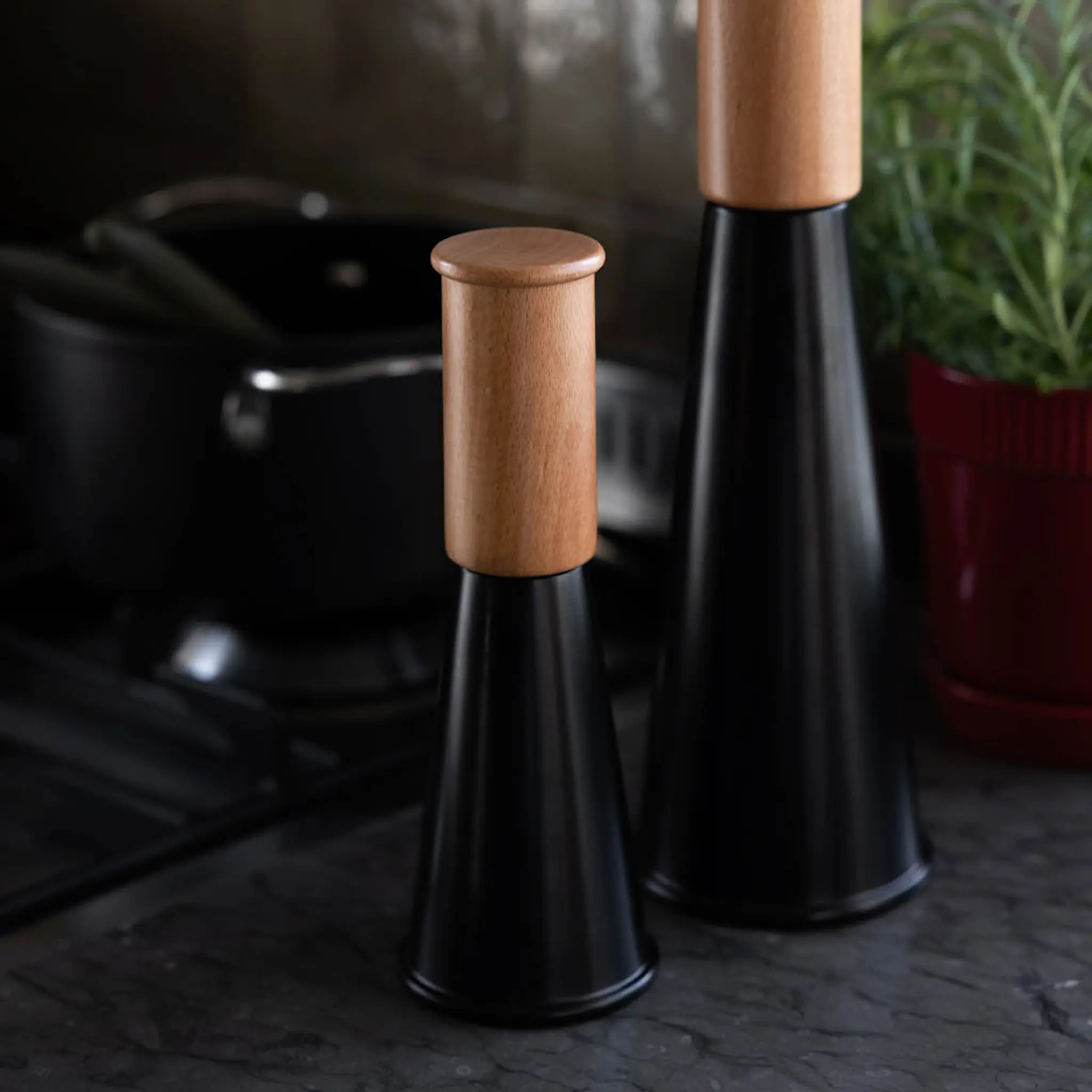 Sagaform Gurken salt- og pepperkvern 20,5 cm svart/brun