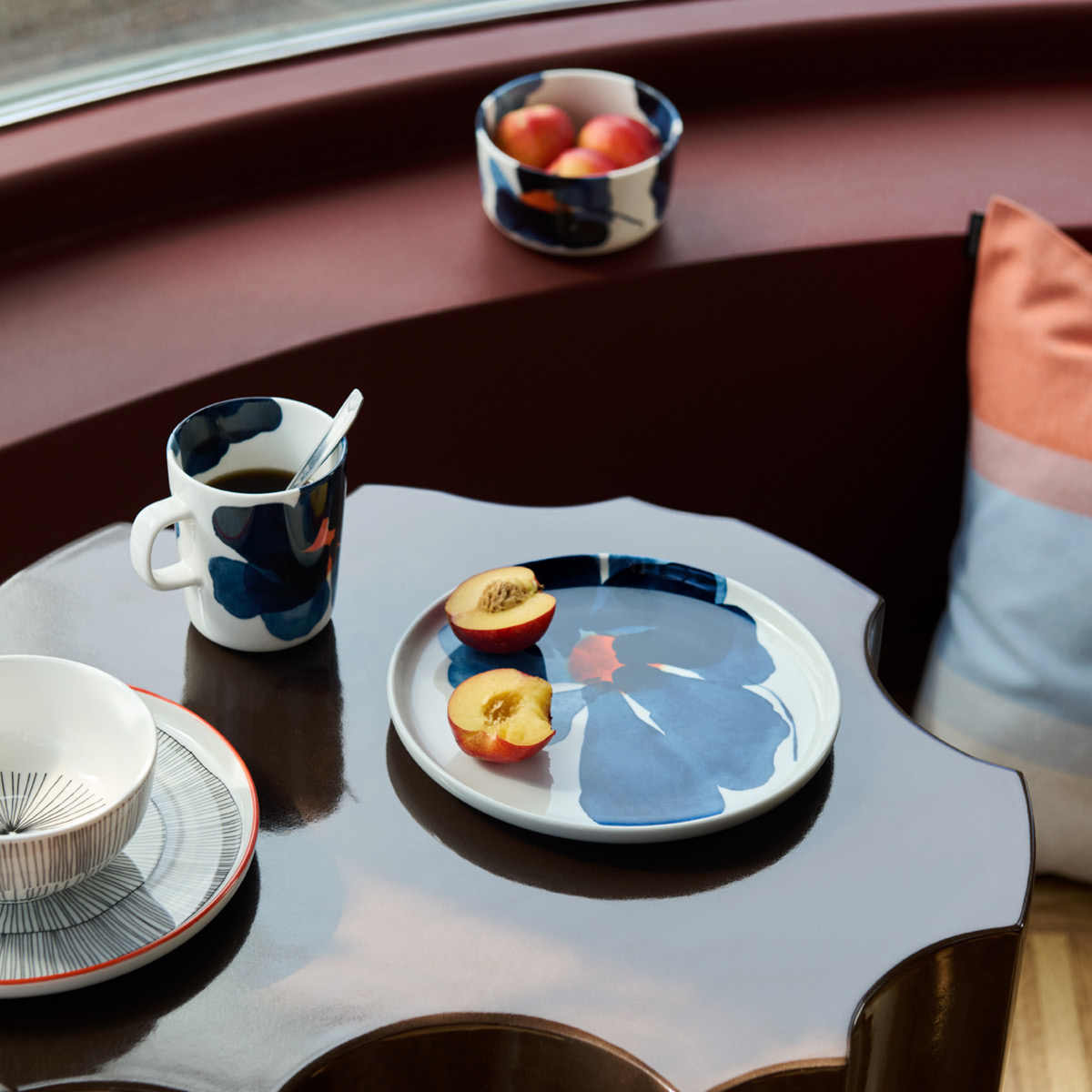 Marimekko Oiva Valssi assiett 20 cm vit/blå/orange