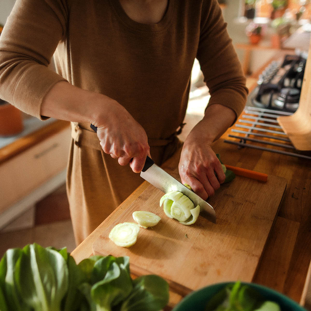 Fiskars Functional Form santoku-veitsi 35,5 cm musta/ruostumaton teräs