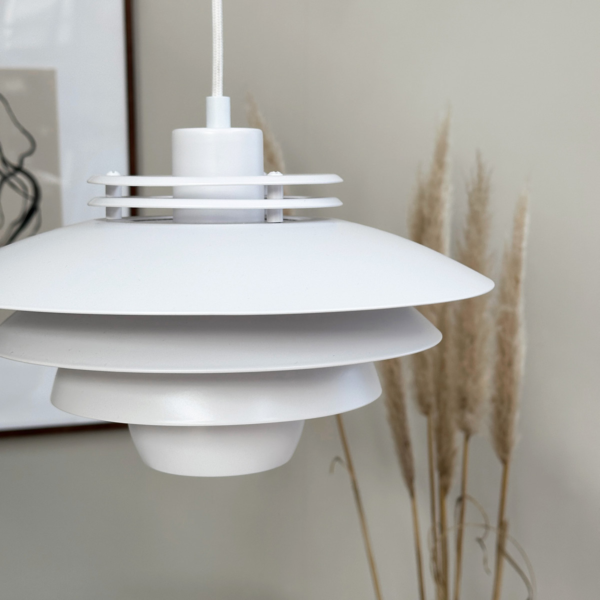 Dyberg Larsen EJKA mini pendel 15x30 cm hvit