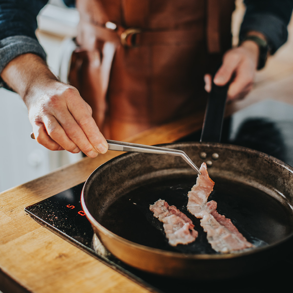 Dorre Miah matpinsett buet 24 cm rustfritt stål