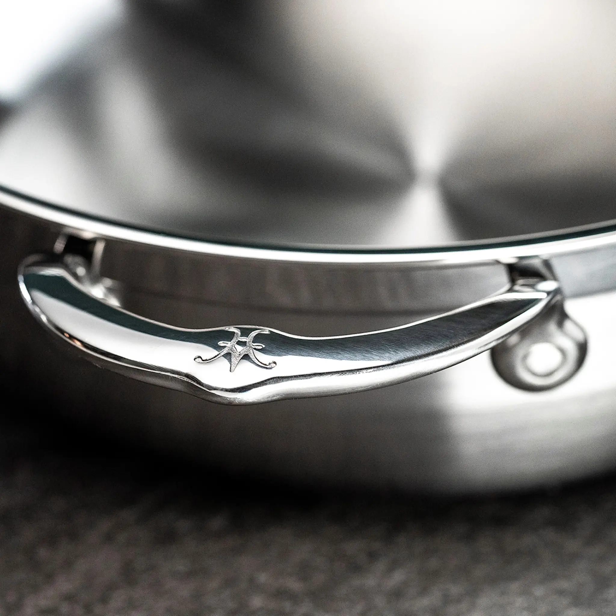 Hestan Probond Traktörpanna med lock 28 cm 4,7 L Stål