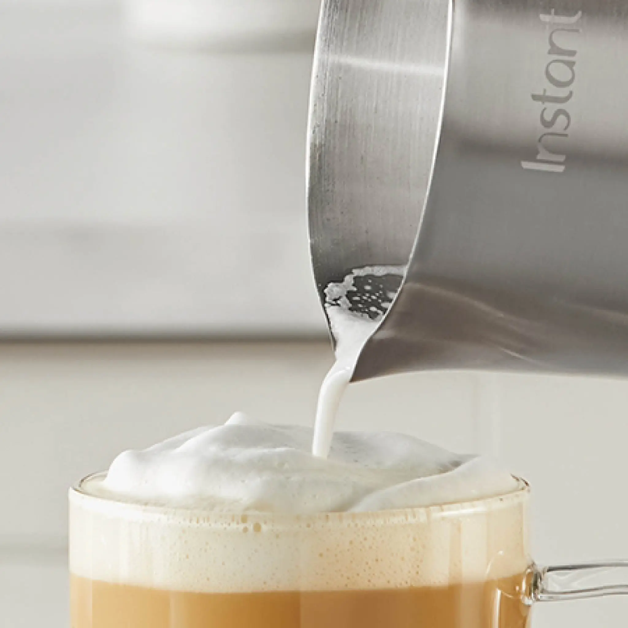 Instant Mjölkskummare 500 ml svart