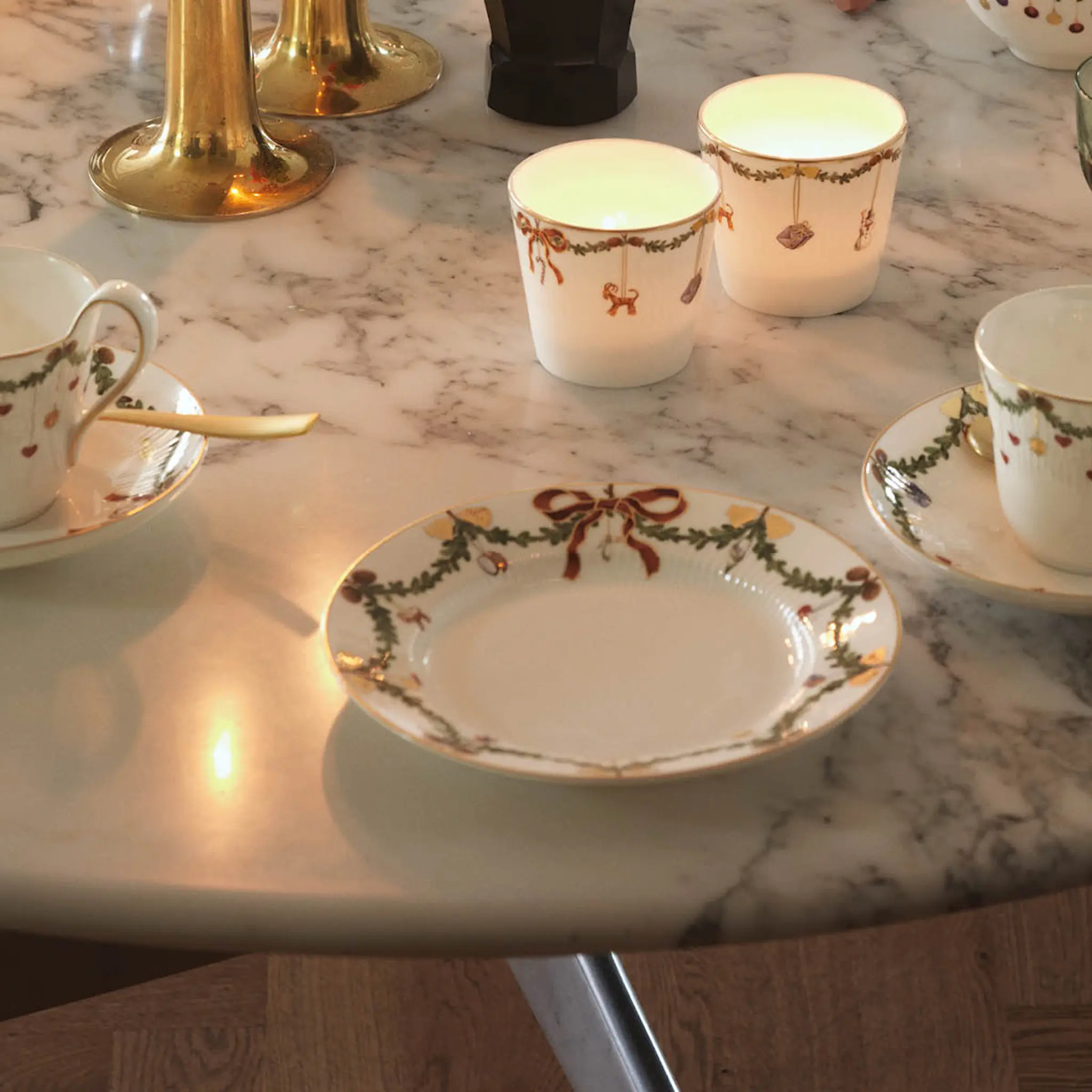 Royal Copenhagen Star Fluted Christmas Lautanen 19 cm