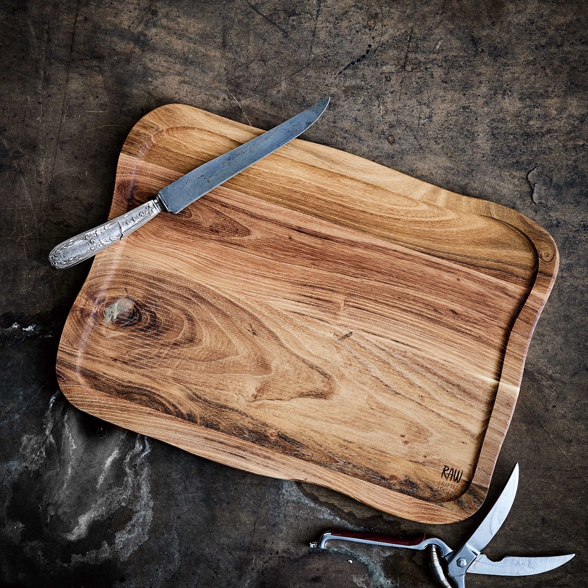 Aida RAW Teak skjærebrett m/saftrille 45x33x2 cm