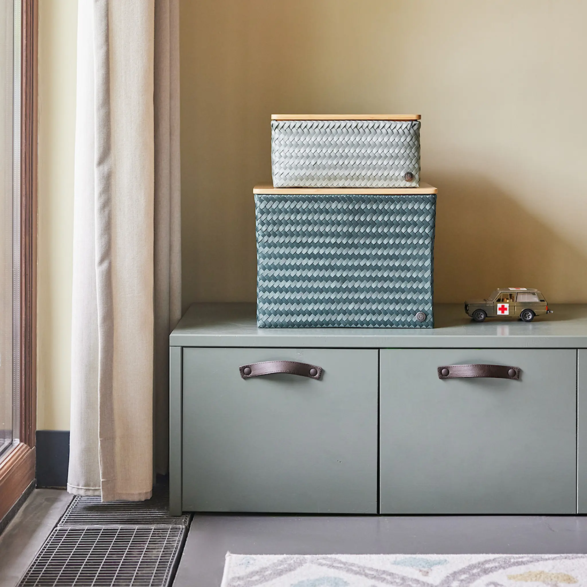 Handed By Top Fit stor oppbevaringskurv m/lokk 31x23x15 cm eucalyptus