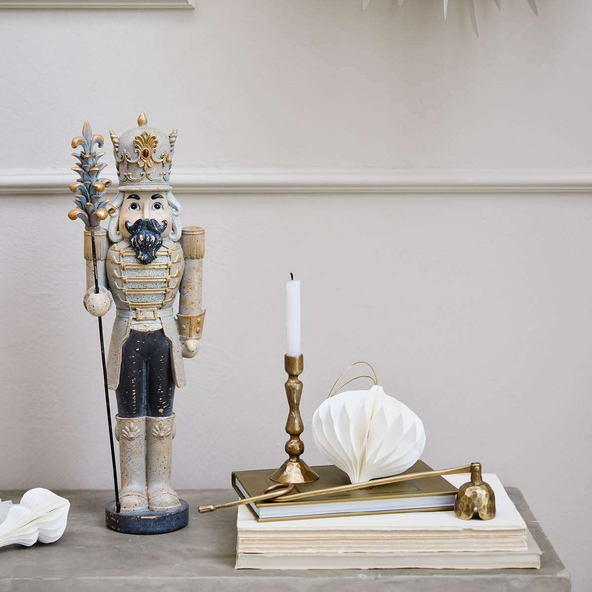 Lene Bjerre Nuttia nötknäppare juldekoration 39,5 cm sand