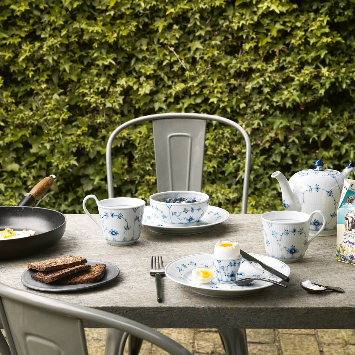 Royal Copenhagen Blue Fluted Plain äggkopp 5 cm