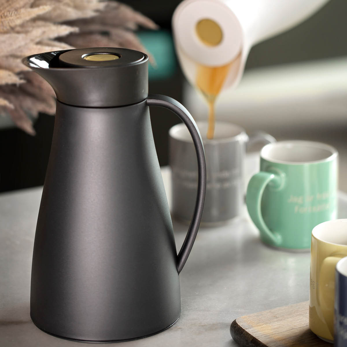 Modern House Lundi Termokannu 25 cm Musta