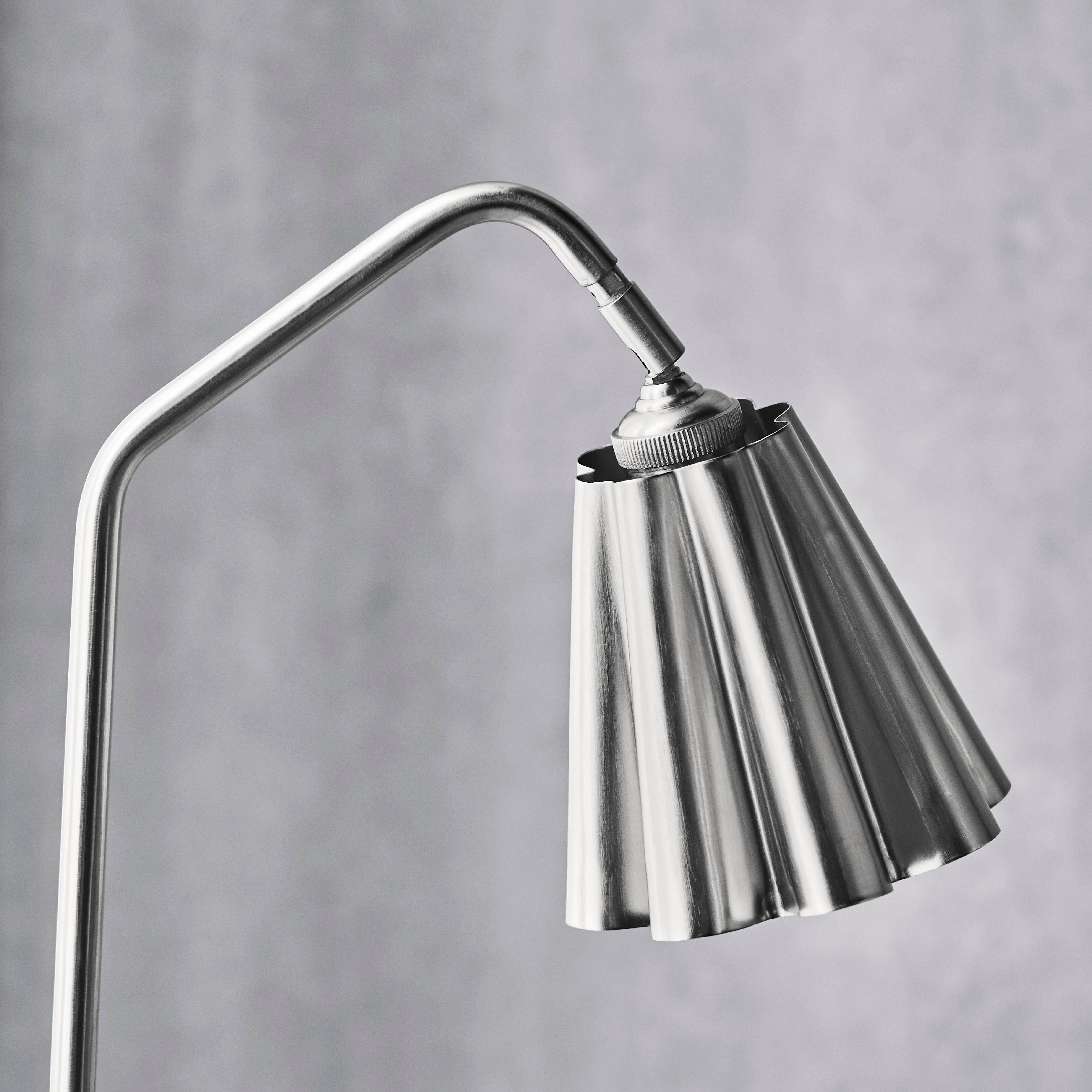 House Doctor Flola lampeskjerm 16 cm børstet sølvfinish