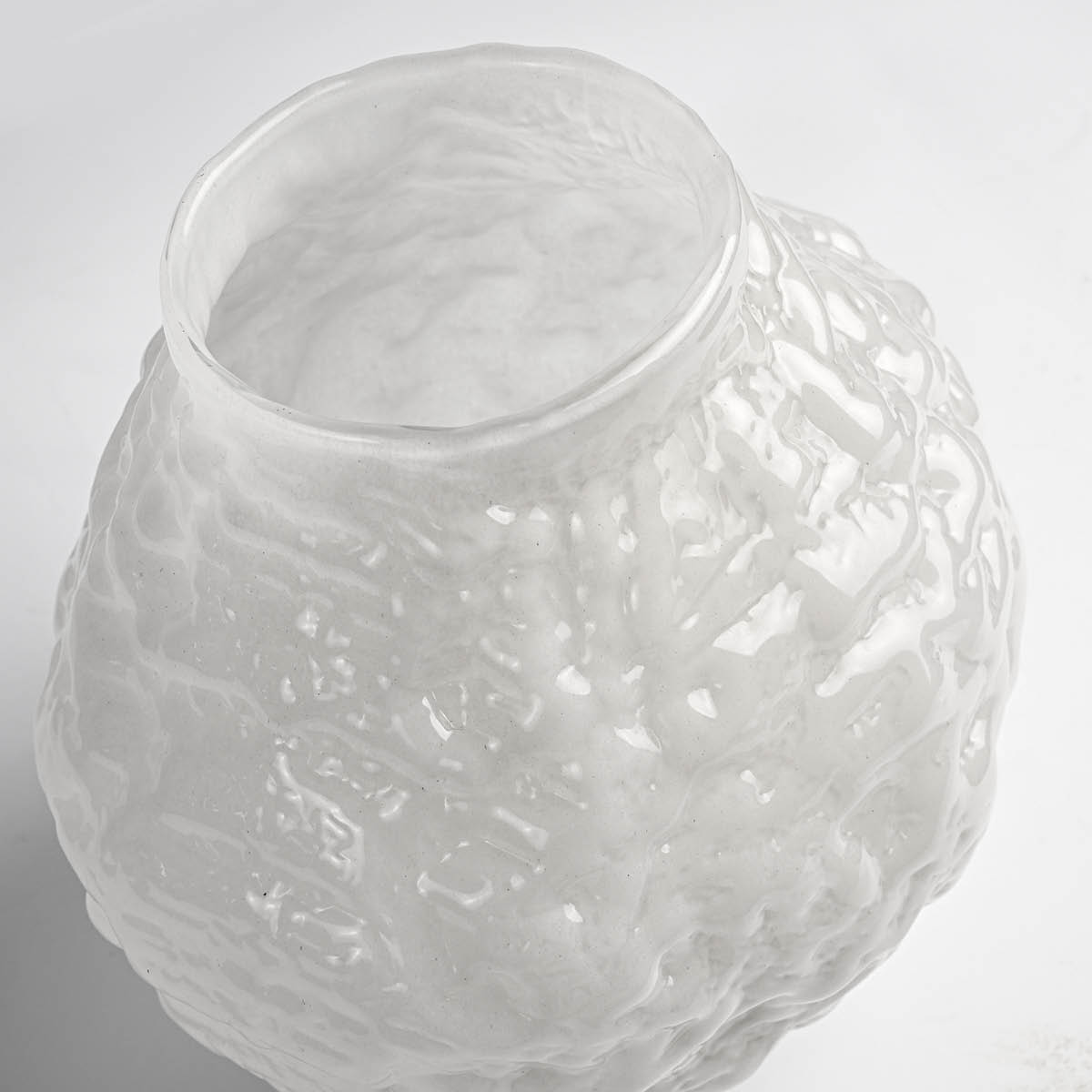 ByOn Corallo Maljakko M 27x28 cm Offwhite