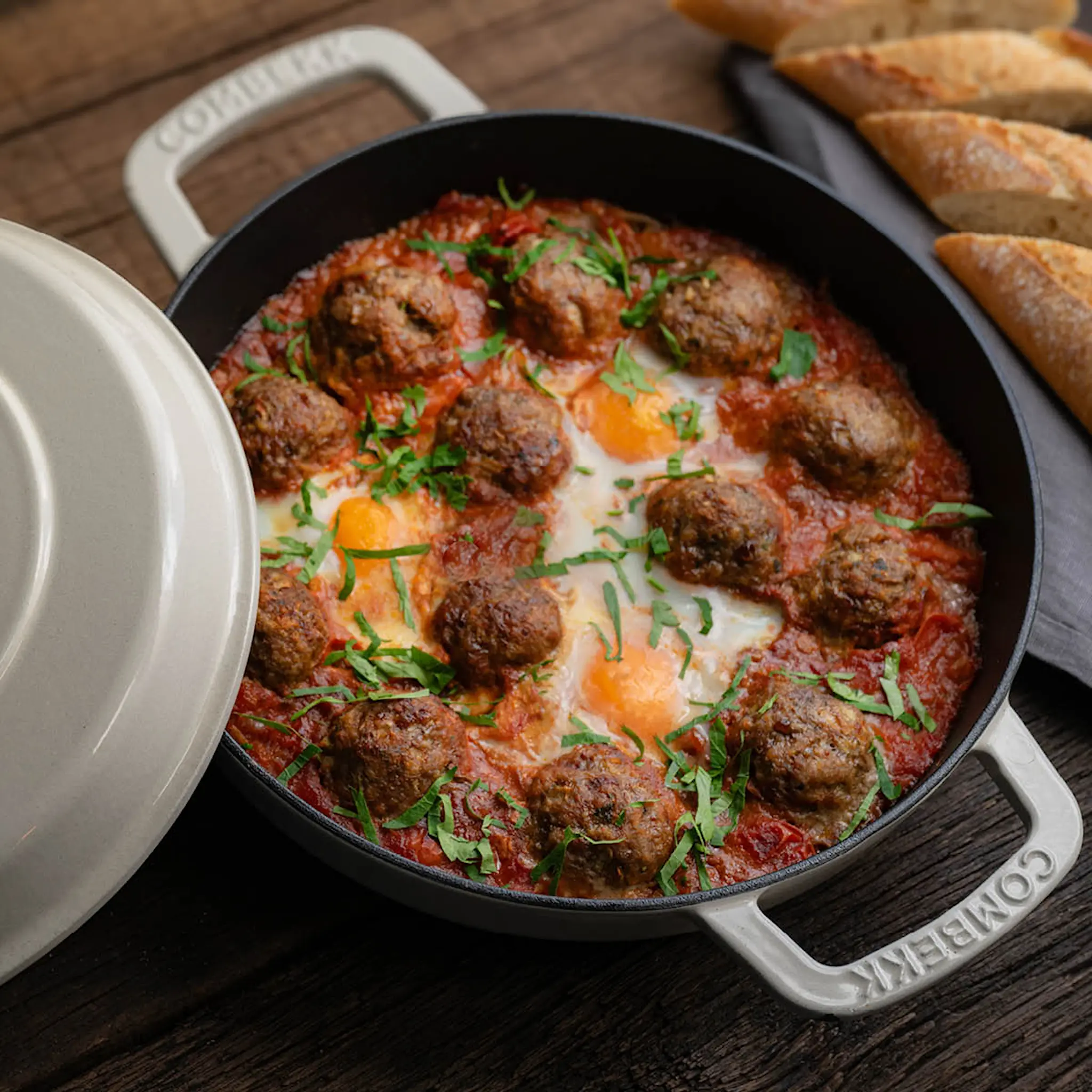 Combekk Braiser gjutjärnsgryta 28 cm 5 L sand