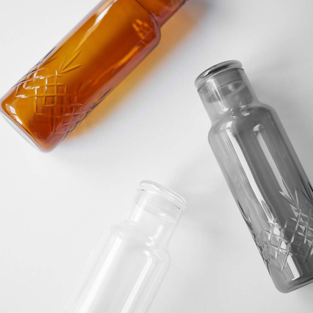 Frederik Bagger Crispy Bottle Large Karahvi 1 L Dark