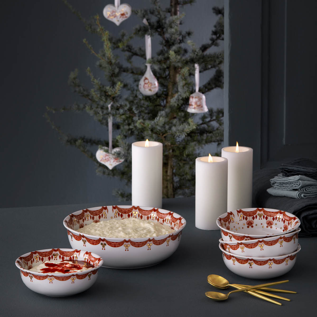 Bjørn Wiinblad Guirlande Julskål 24,5 cm Röd